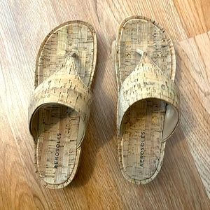 Aerosoles Cork Platform Thong Sandal. Size 8.5